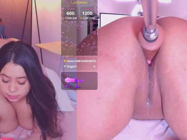 Roxxy-Roxx webcam