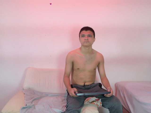 aly-n-seba live cam on BongaCams