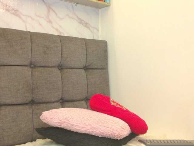 aly-n-seba live cam on BongaCams