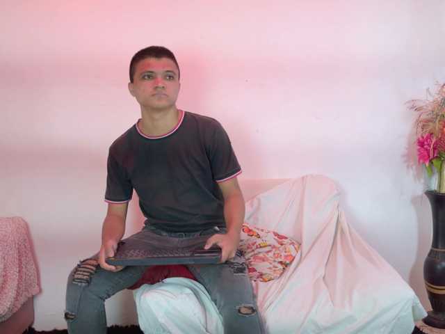 aly-n-seba live cam on BongaCams