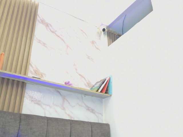 aly-n-seba live cam on BongaCams