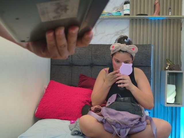 aly-n-seba live cam on BongaCams