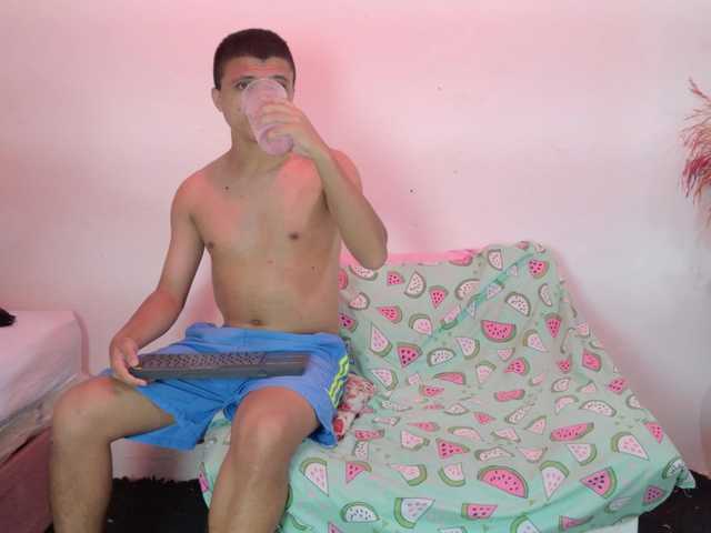 aly-n-seba live cam on BongaCams