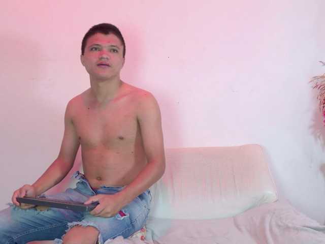 aly-n-seba live cam on BongaCams