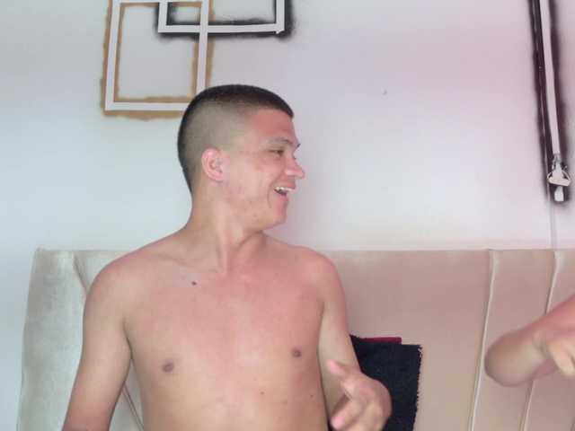 aly-n-seba live cam on BongaCams