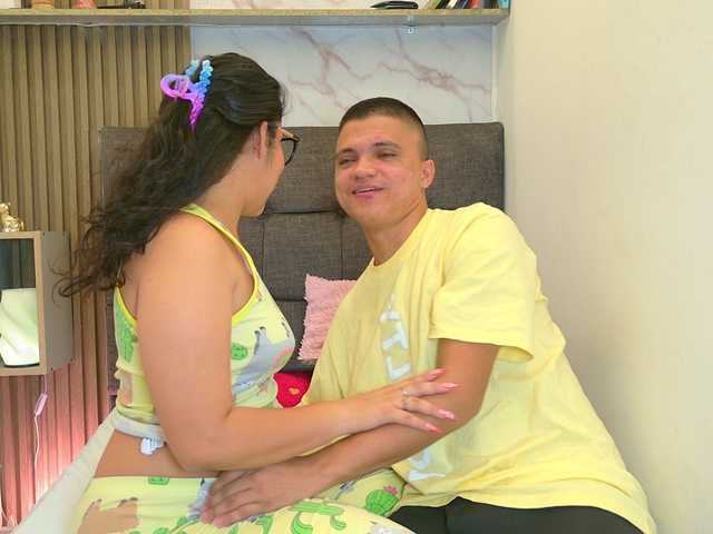 aly-n-seba live cam on BongaCams