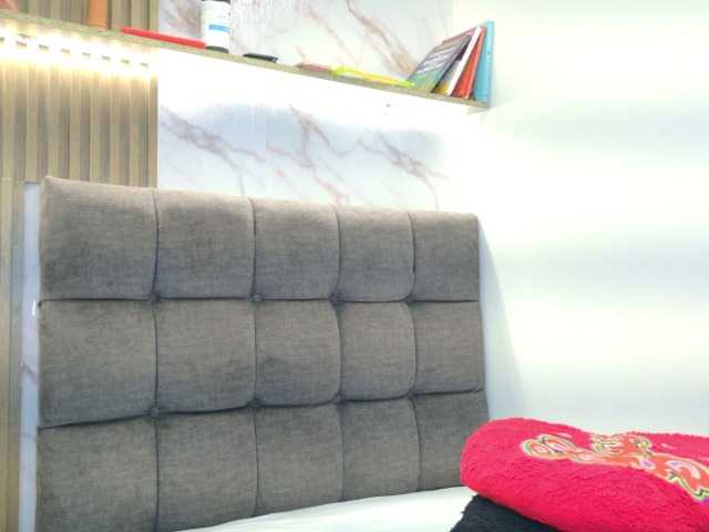 aly-n-seba live cam on BongaCams