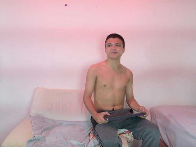 aly-n-seba live cam on BongaCams