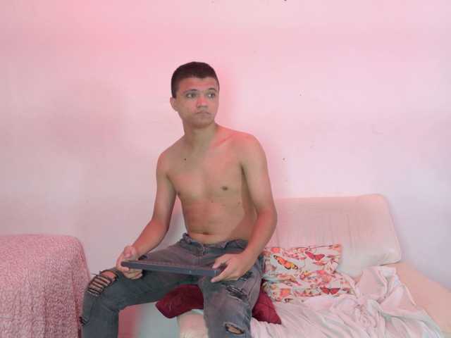 aly-n-seba live cam on BongaCams