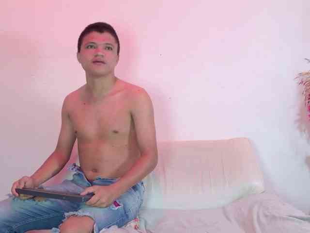 aly-n-seba webcam