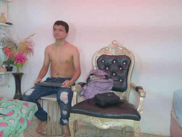 aly-n-seba webcam