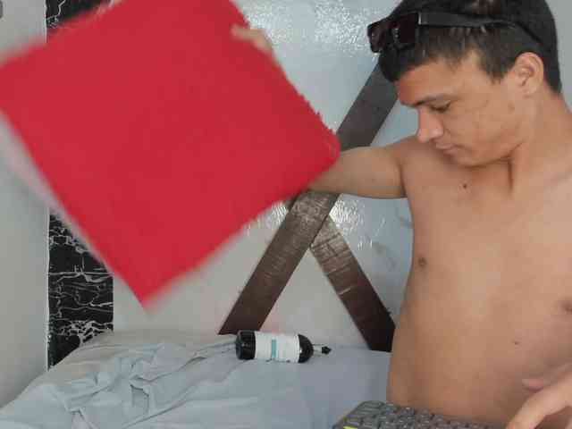 Modelo: aly-n-seba