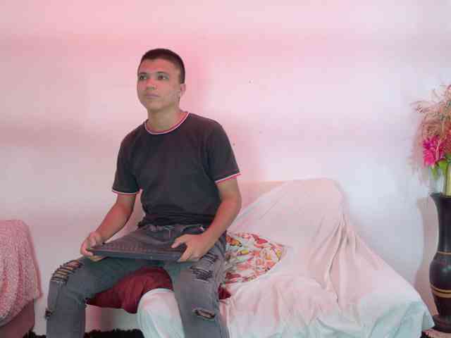aly-n-seba webcam