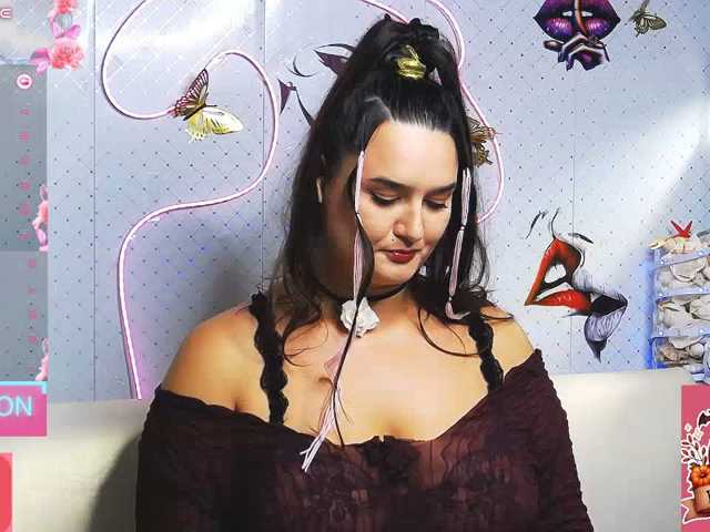 WickedButShy live cam on BongaCams