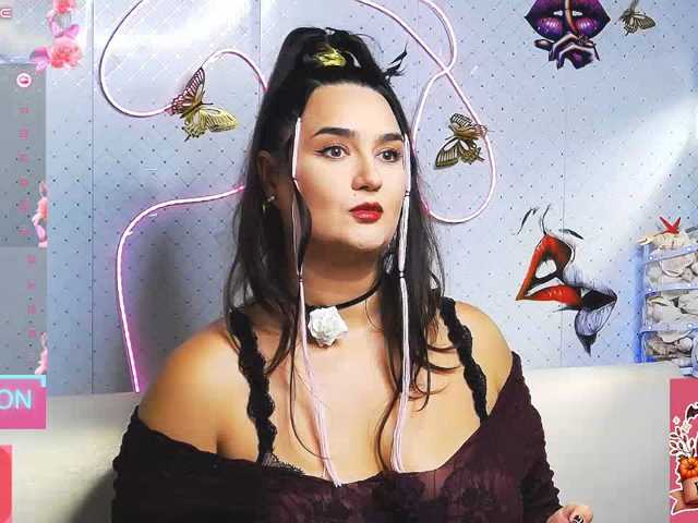 WickedButShy live cam on BongaCams