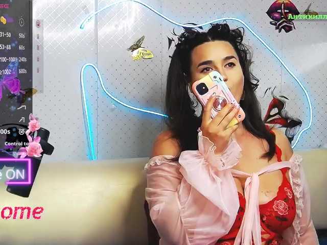 Lina_ live webcam show