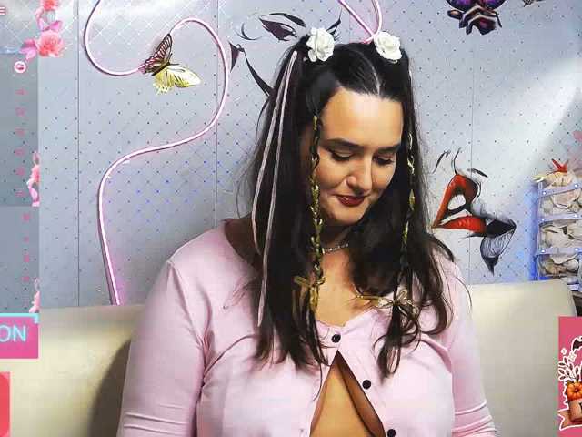 WickedButShy live cam on BongaCams