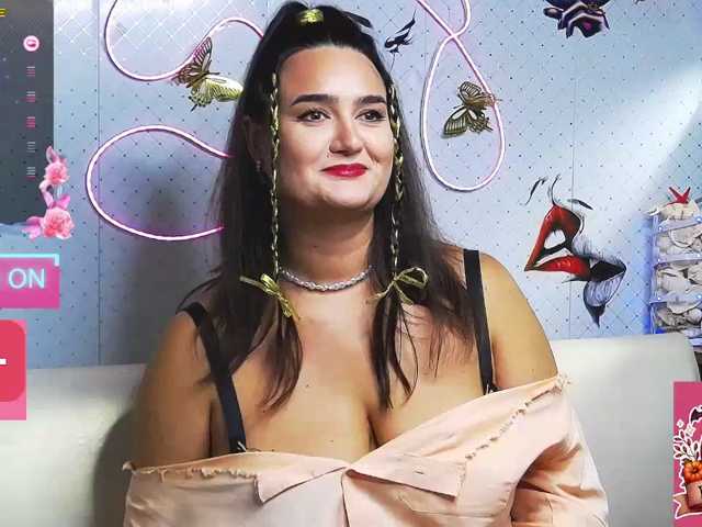 WickedButShy live cam on BongaCams
