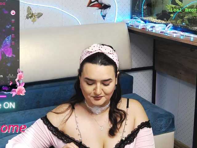 WickedButShy live cam on BongaCams