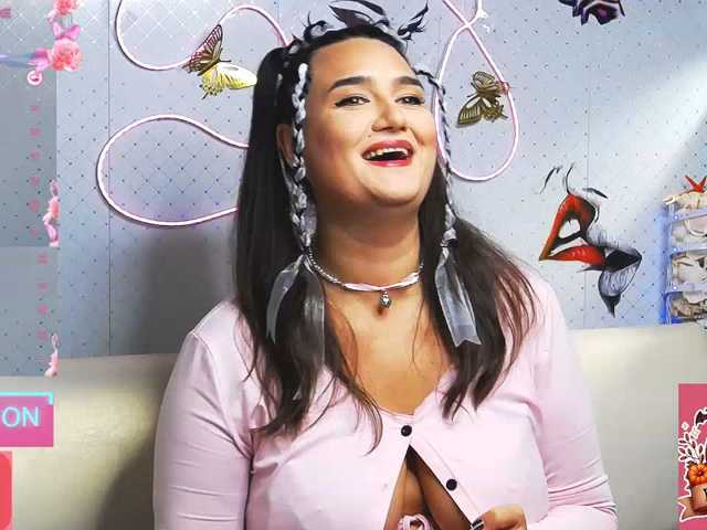 WickedButShy, en vivo ahora en BongaCams