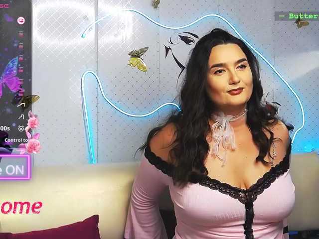 WickedButShy live cam on BongaCams