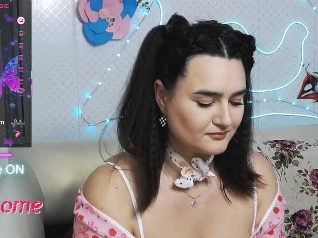 WickedButShy's BongaCams show and profile