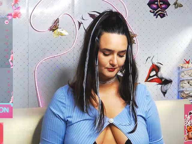 WickedButShy live cam on BongaCams