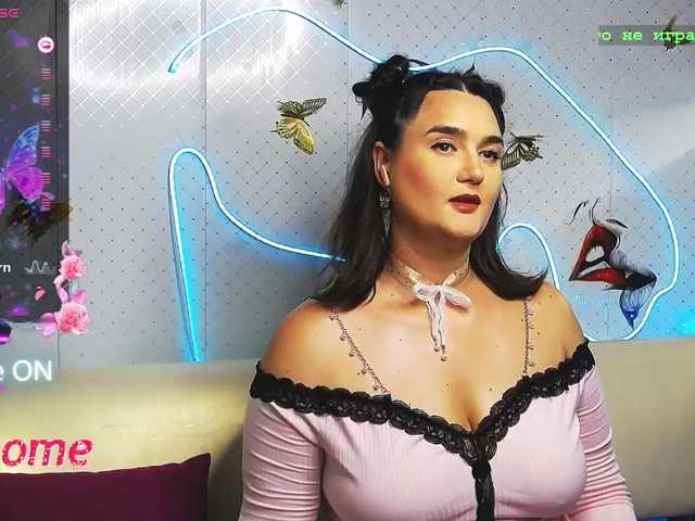 WickedButShy live cam on BongaCams