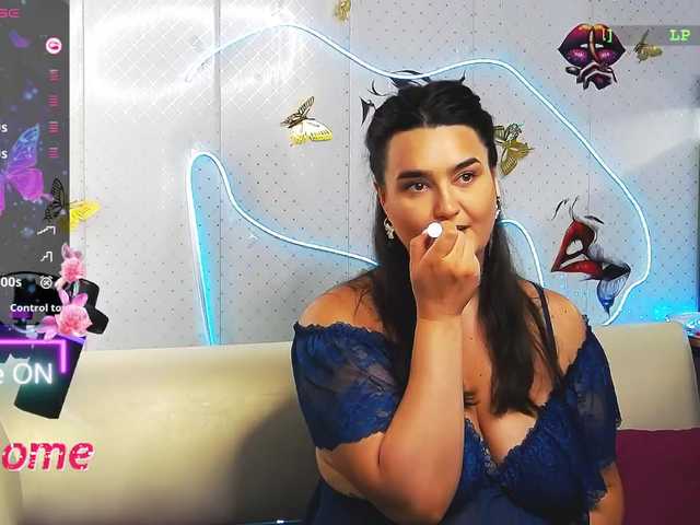WickedButShy live webcam show