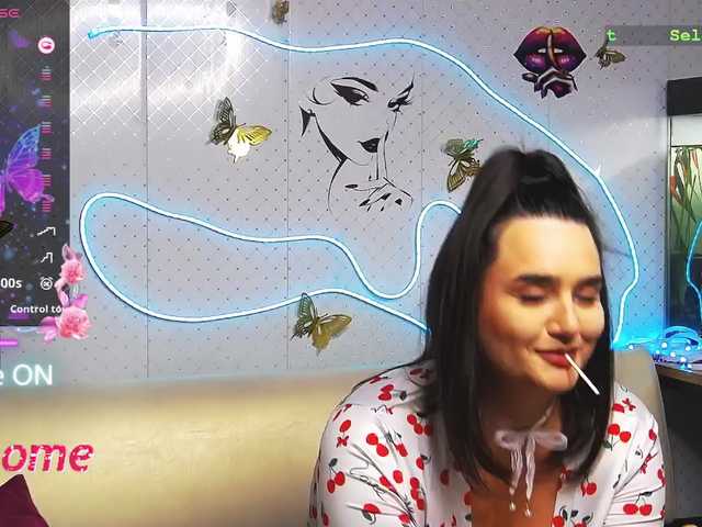 WickedButShy live cam on BongaCams