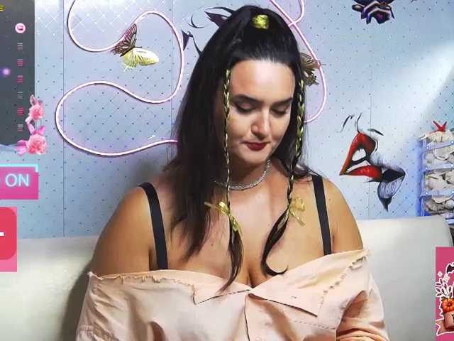 WickedButShy, en directo ahora en BongaCams