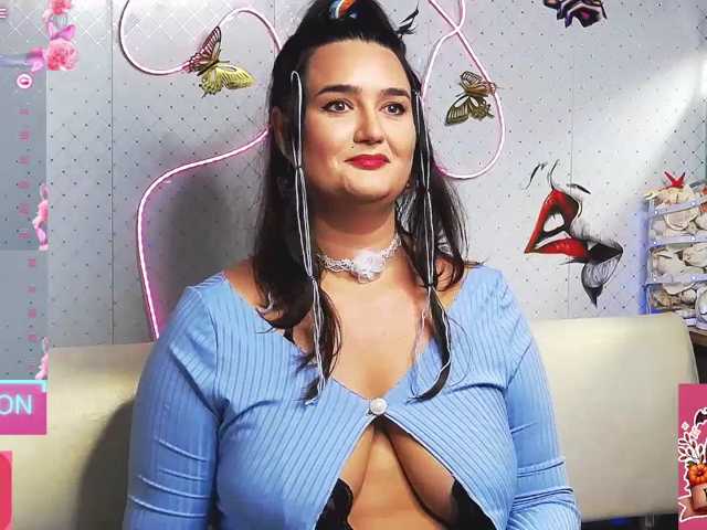 WickedButShy live cam on BongaCams