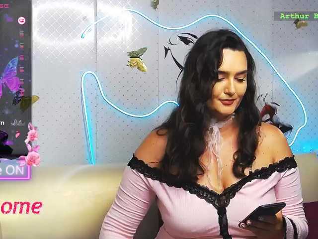 WickedButShy live cam on BongaCams