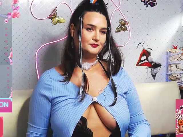 WickedButShy live cam on BongaCams