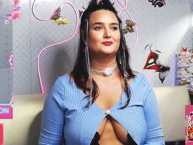 WickedButShy live cam on BongaCams