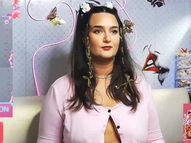 WickedButShy live cam on BongaCams