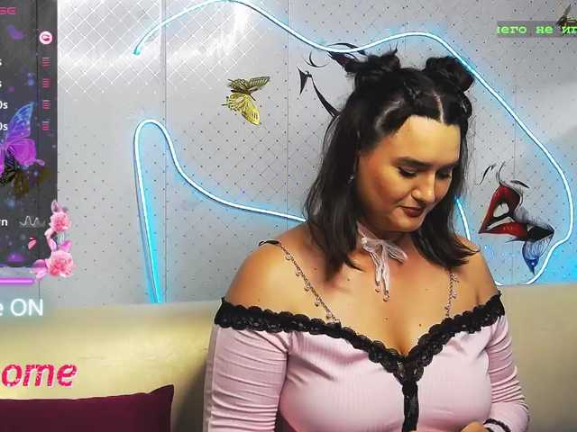 WickedButShy live cam on BongaCams
