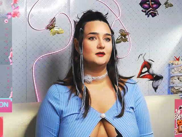 WickedButShy live cam on BongaCams