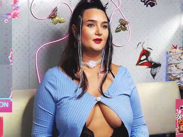 WickedButShy live cam on BongaCams