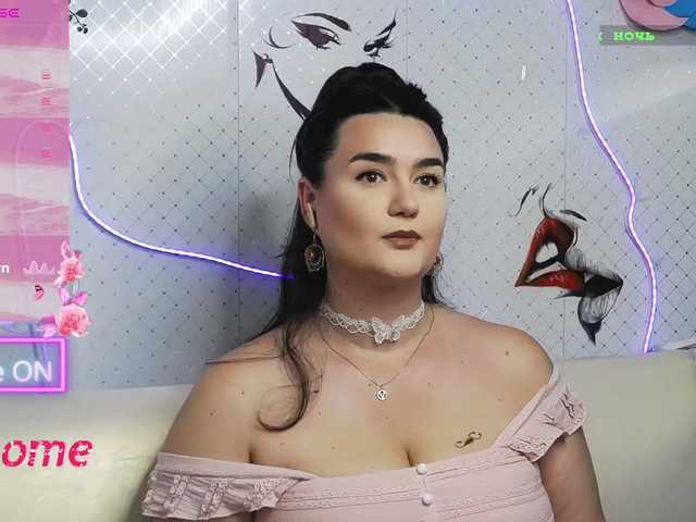 WickedButShy live cam on BongaCams