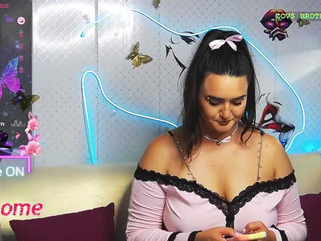 WickedButShy Cam en direct sur BongaCams