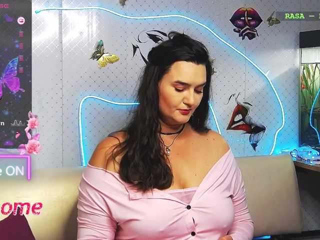 WickedButShy live cam on BongaCams