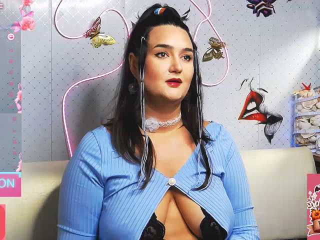 WickedButShy live cam on BongaCams