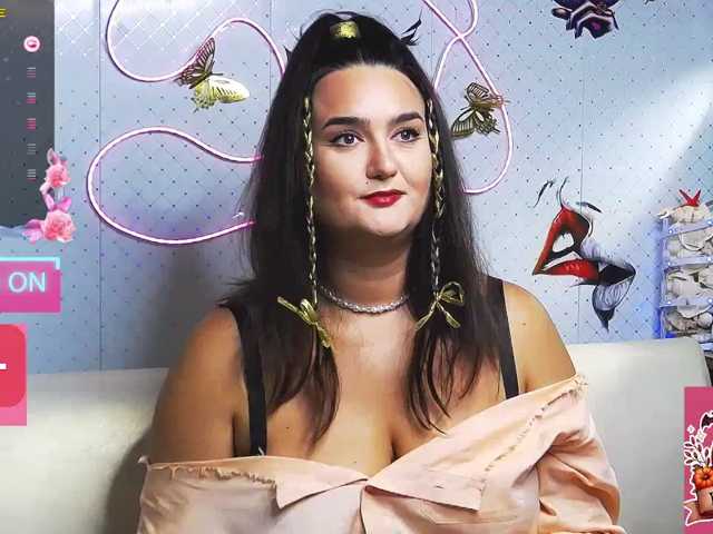 WickedButShy, live now on BongaCams