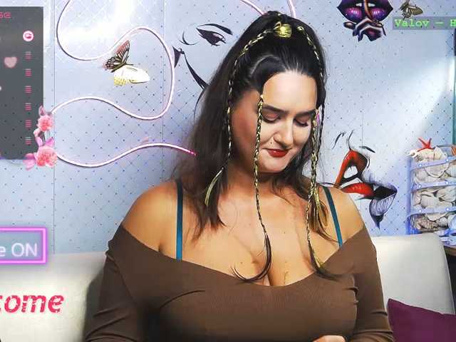WickedButShy live cam on BongaCams