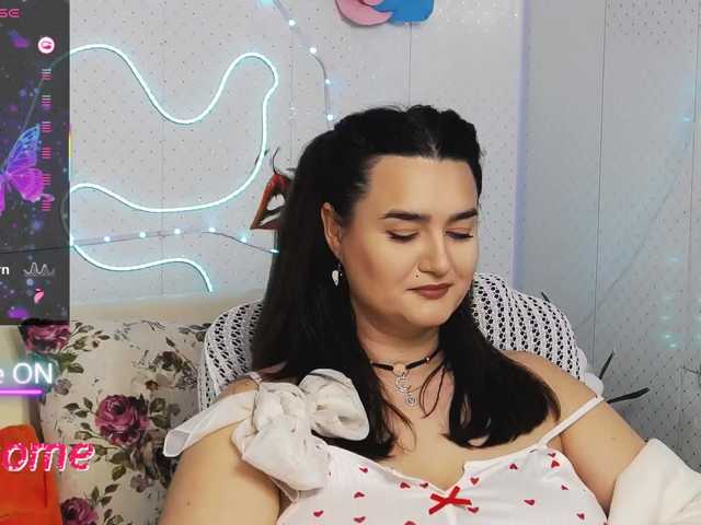 WickedButShy Live Cam Chat on BongaCams