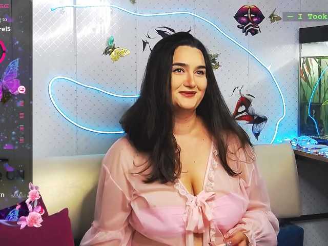 WickedButShy live cam on BongaCams