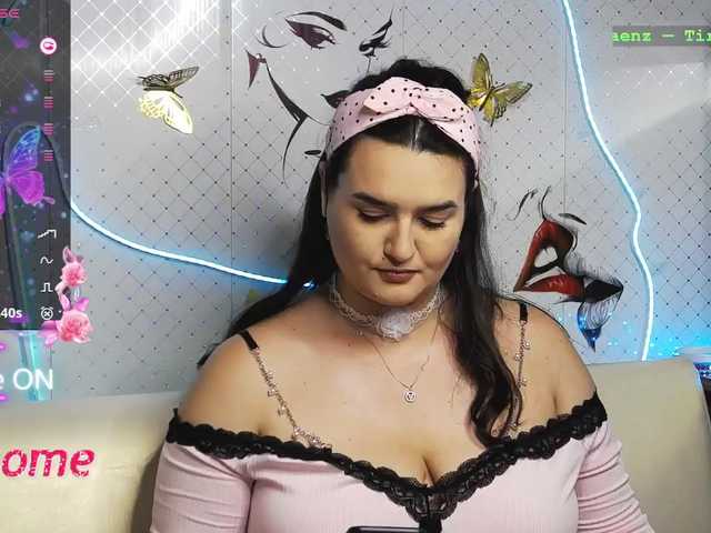 WickedButShy live cam on BongaCams