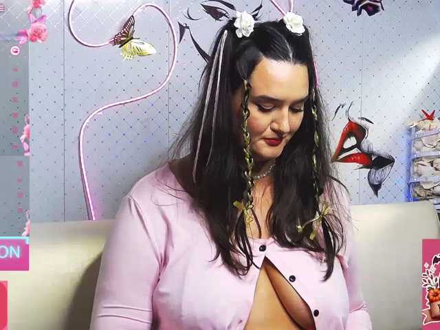 WickedButShy live cam on BongaCams
