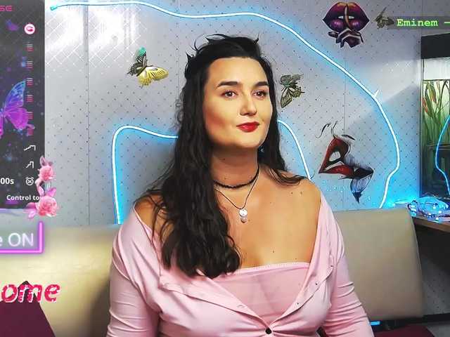 WickedButShy live cam on BongaCams